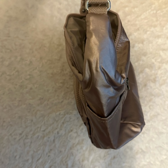 Kipling Erica GM Bag in Quartz Metallic - Picture 4 of 6